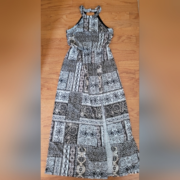 Juniors Three Pink Hearts Stretchy Halter Maxi Dress Multi color, Size S - Picture 7 of 10